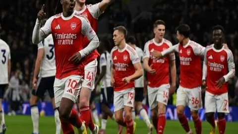 斯维拉尔罗马续约遭拒，切尔西曼城成潜在下家