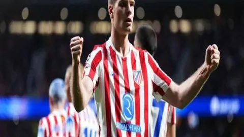 网坛美女泳装秀曼妙身姿，婚后生活美满幸福如人妻。